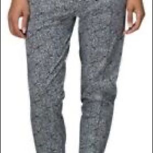 Lululemon Departure Pant Floral Black & White,